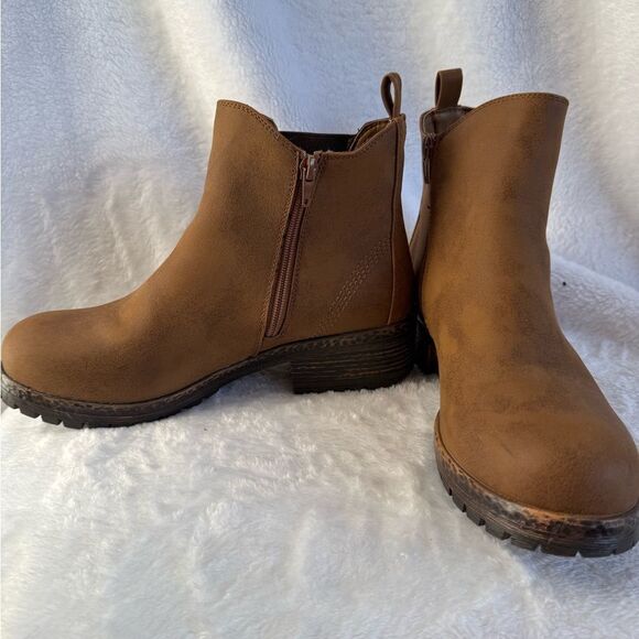Brown Suede Ankle Boots with Elastic Panels - Picture 3 of 5